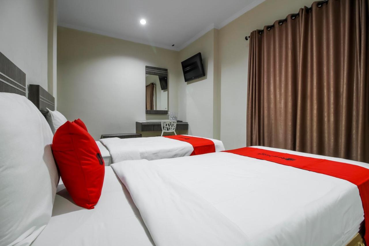 Reddoorz Plus Syariah @ Jalan Sriwijaya Medan Esterno foto