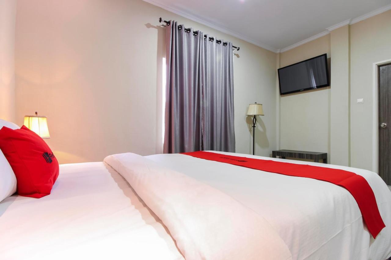 Reddoorz Plus Syariah @ Jalan Sriwijaya Medan Esterno foto