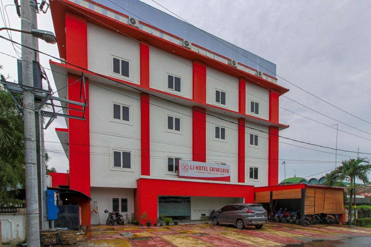 Reddoorz Plus Syariah @ Jalan Sriwijaya Medan Esterno foto