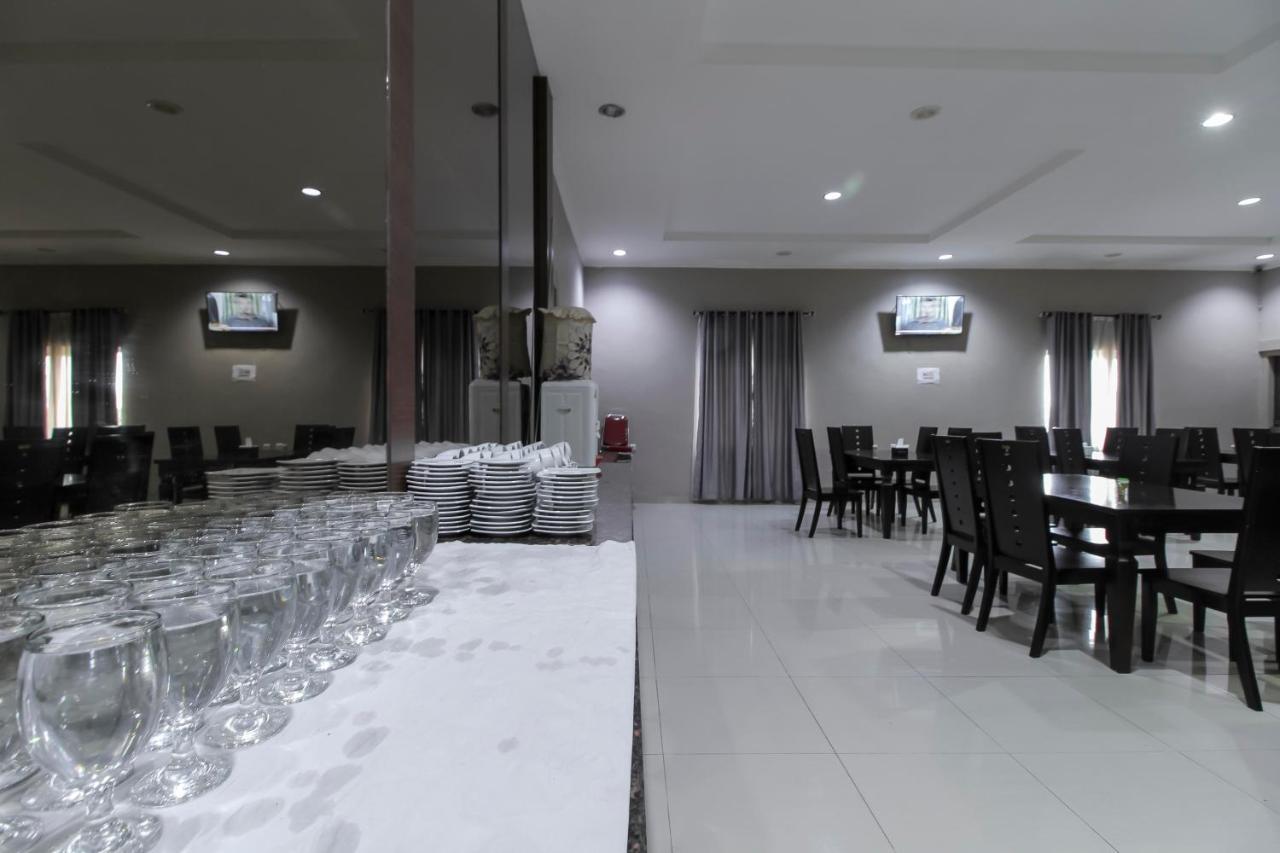 Reddoorz Plus Syariah @ Jalan Sriwijaya Medan Esterno foto