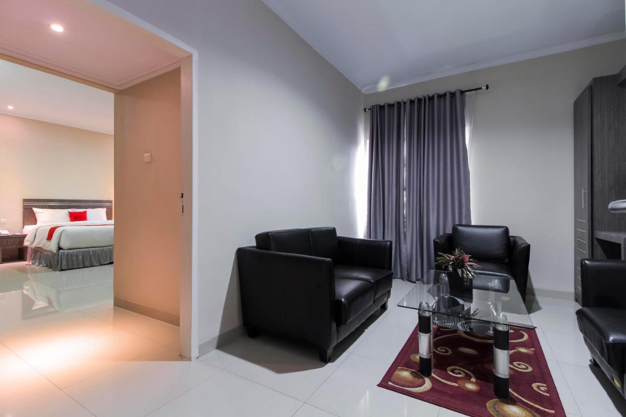 Reddoorz Plus Syariah @ Jalan Sriwijaya Medan Esterno foto
