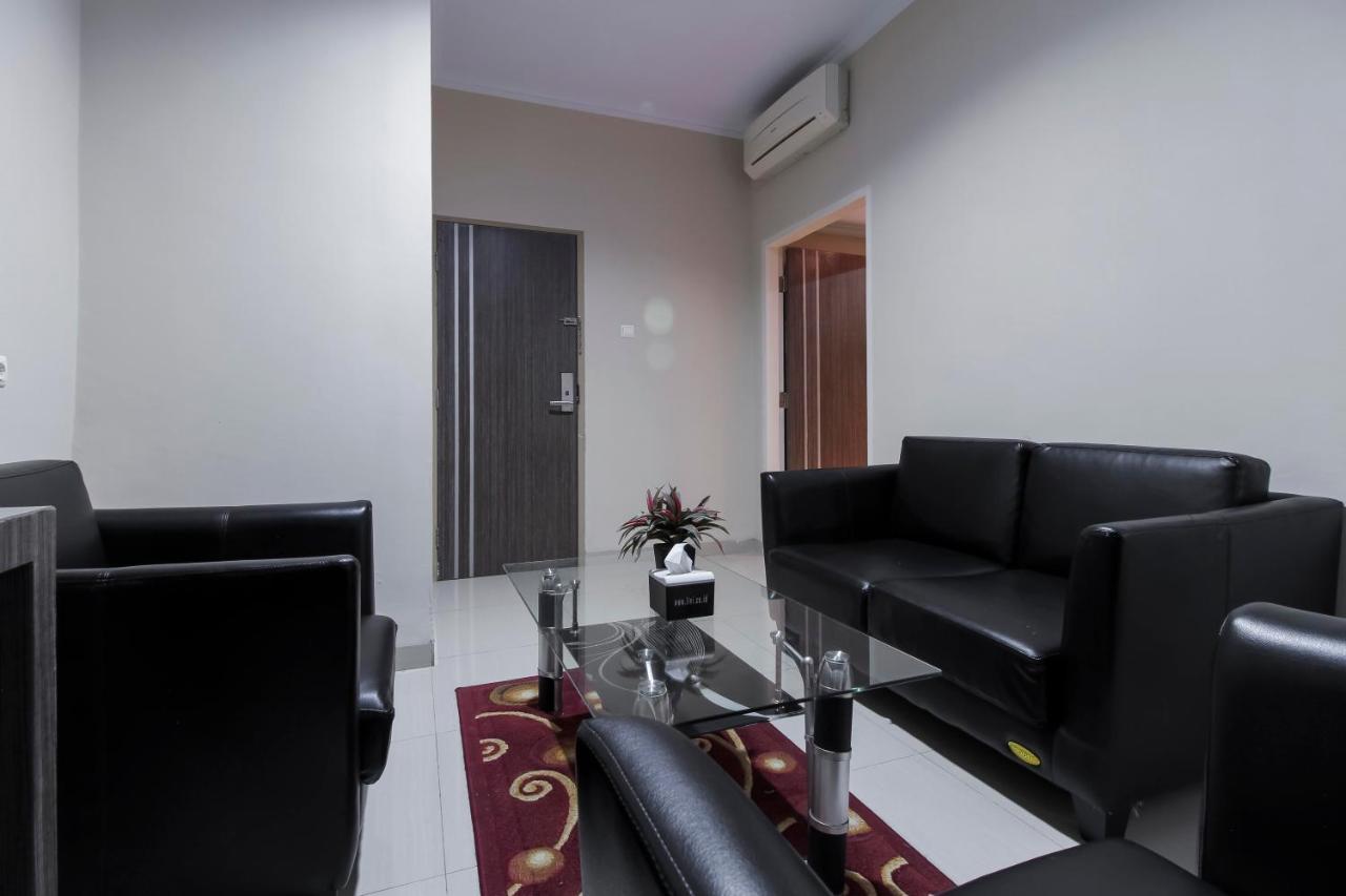 Reddoorz Plus Syariah @ Jalan Sriwijaya Medan Esterno foto